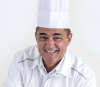 image_Chef professionnel avec plus de 30 ans d’expérience en hôtellerie de luxe, palais privés et restauration haut de gamme,.